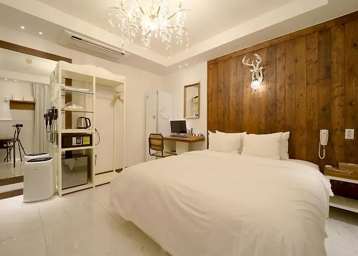 February New Building Hotel *