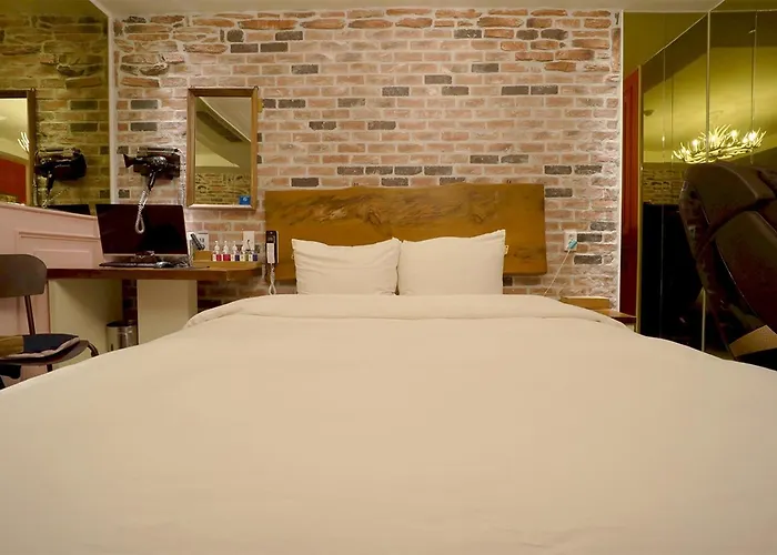 February New Building Hotel Busan
